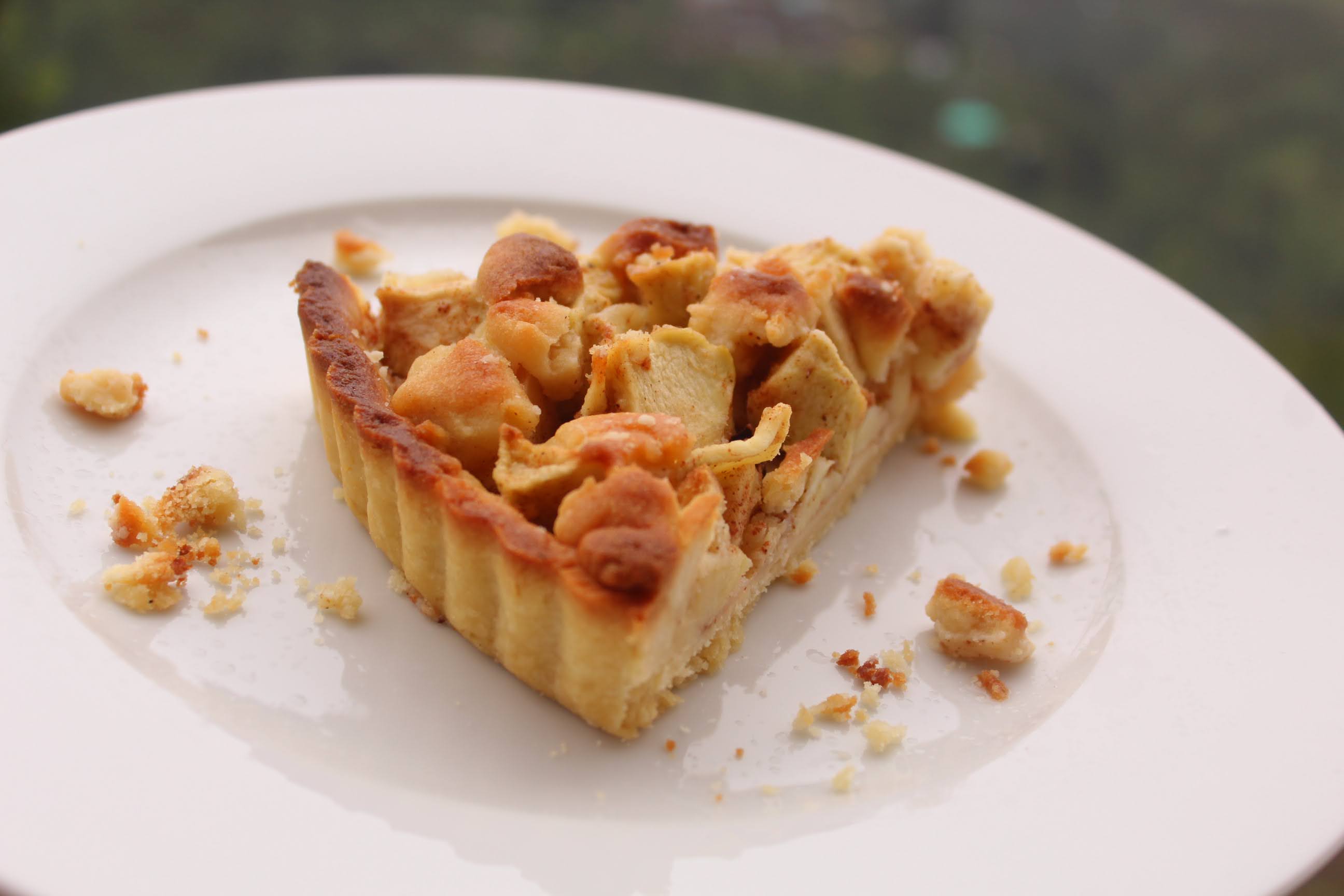 Apple Crumble Tart