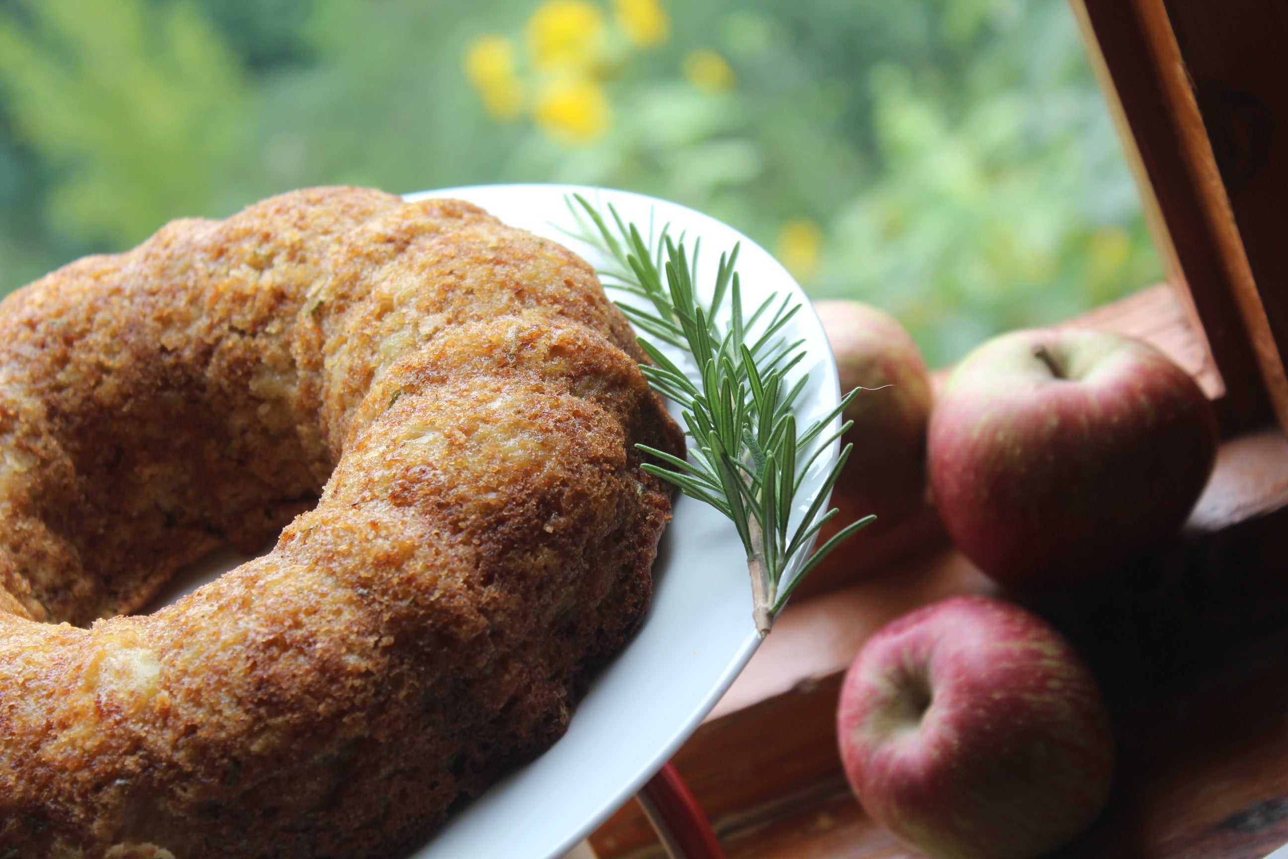 Apple Bundt Cake